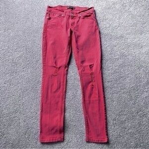 💚Levi’s coral skinny distressed jeans- 524 Too Super-low